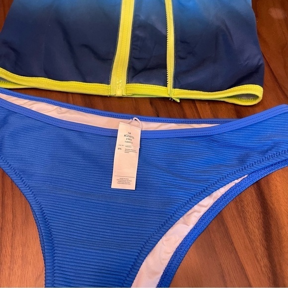 5 for 10 sale!  bathing suit size medium women's! A steal at this price! Sale!﻿﻿ - Picture 2 of 5